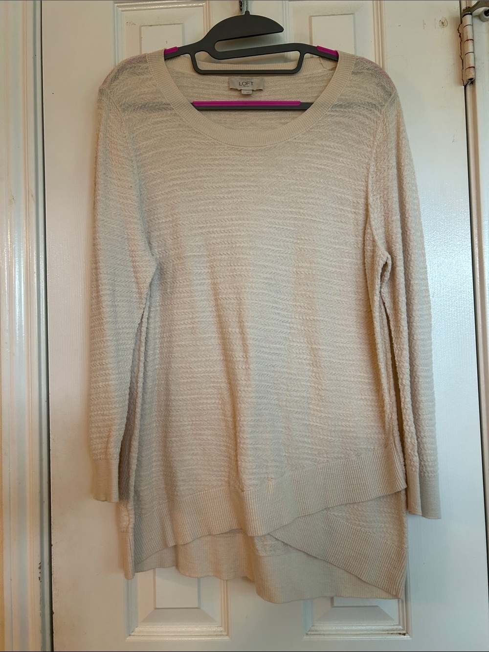 LOFT Cream Lightweight Scoop-Neck Layered-Hem Sweater